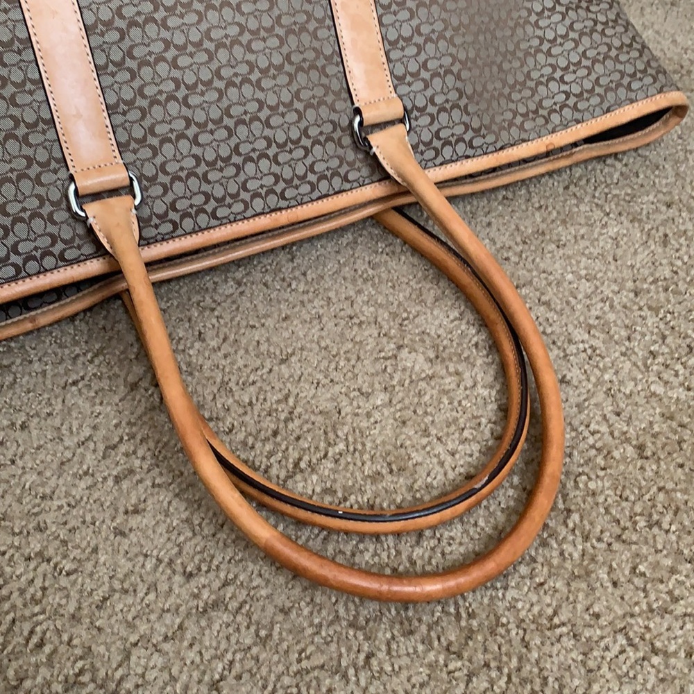 Coach. - Picture 10 of 15